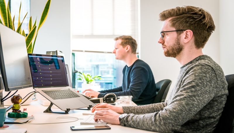 Immagine che mostra l'automazione delle campagne email marketing con l'AI